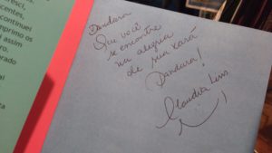 Livro autografado para Dandara